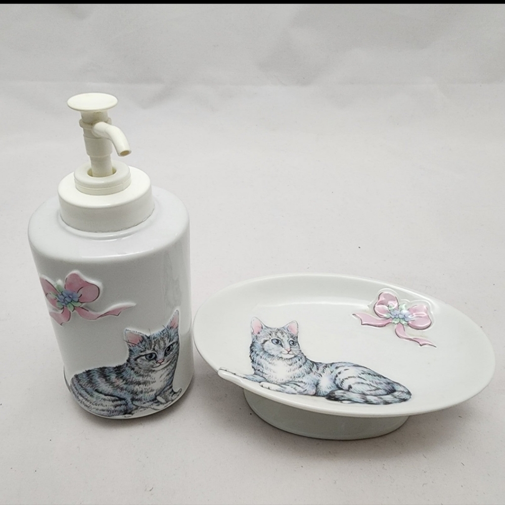 Vintage CAT Soap/Lotion Pump Trinket/ Soap Dish